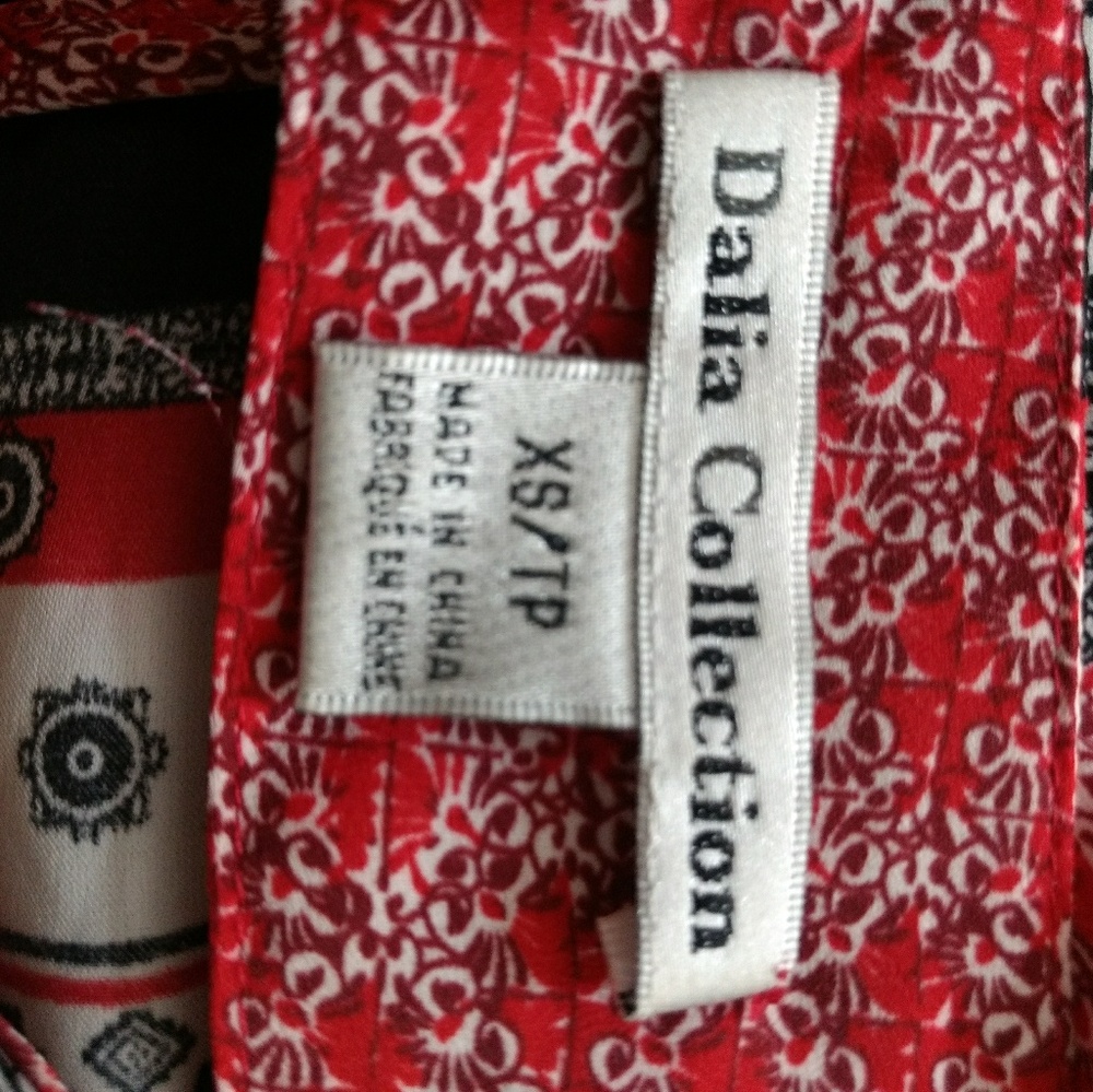 Dalia Collection Red Patterned Top - Picture 5 of 5